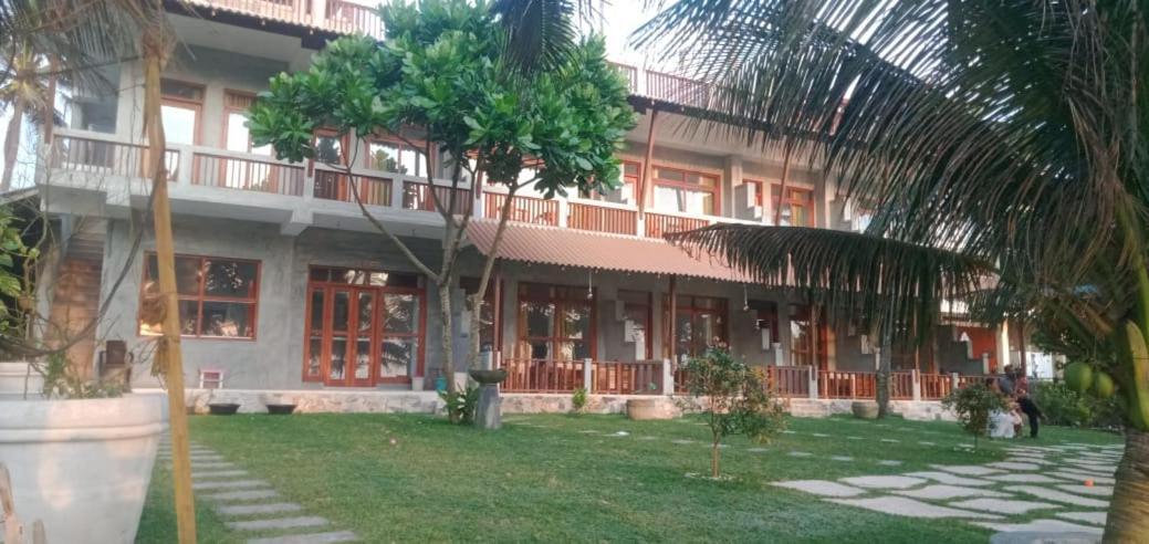 Relax Beach Resort Уелигама Екстериор снимка