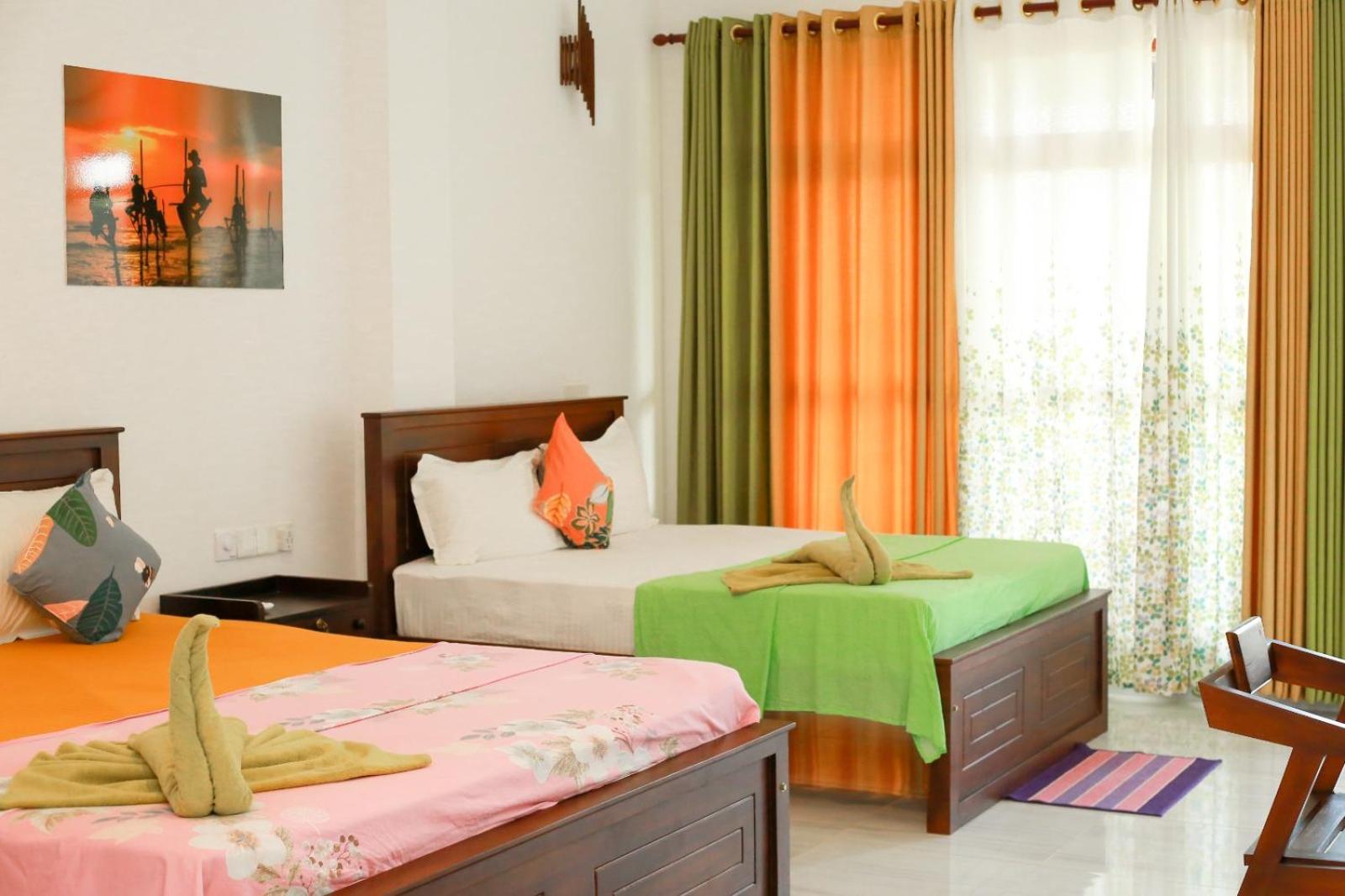 Relax Beach Resort Уелигама Екстериор снимка
