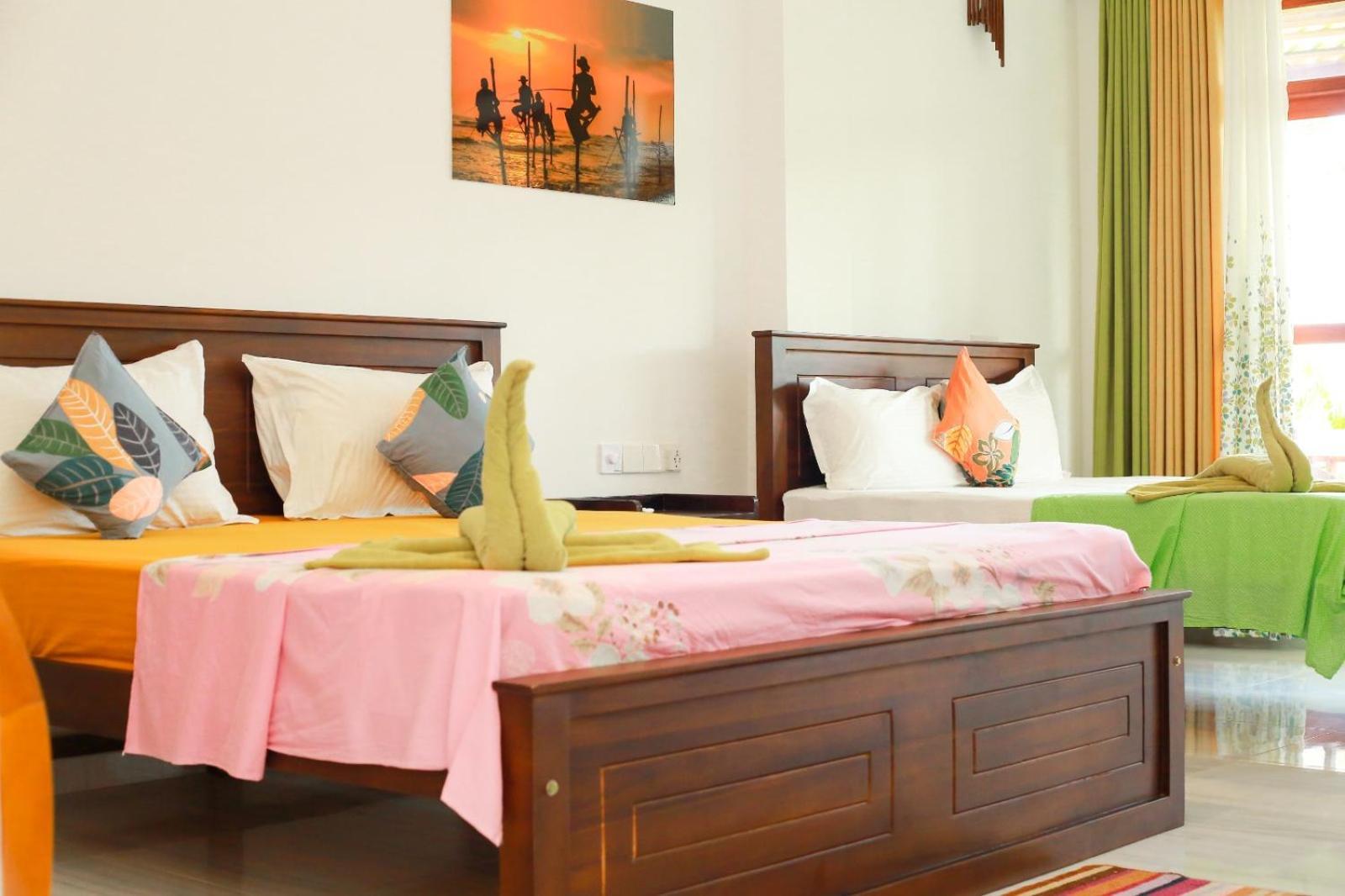 Relax Beach Resort Уелигама Екстериор снимка