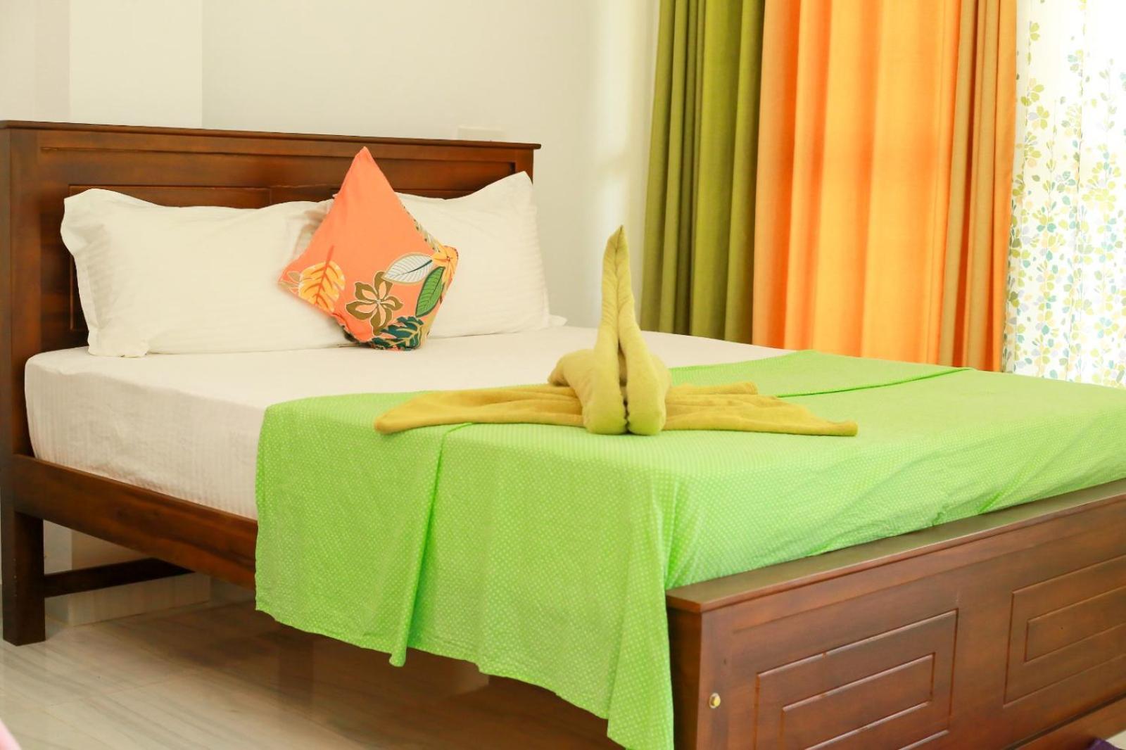 Relax Beach Resort Уелигама Екстериор снимка