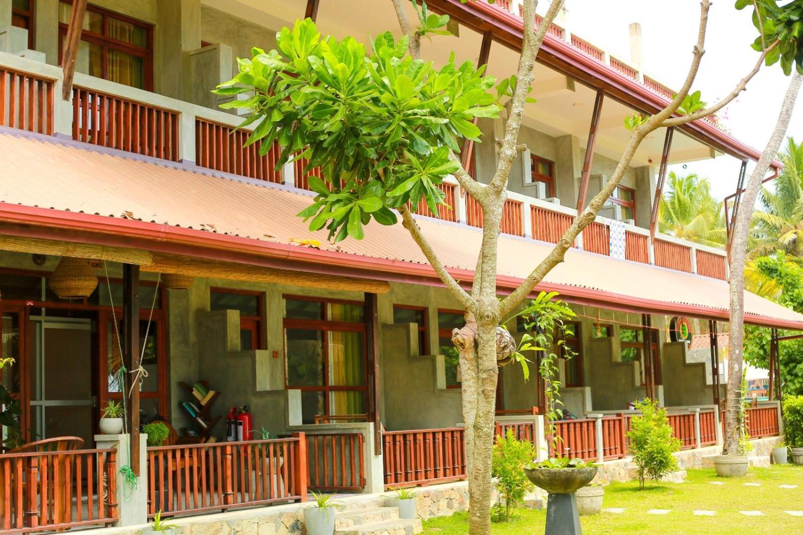 Relax Beach Resort Уелигама Екстериор снимка