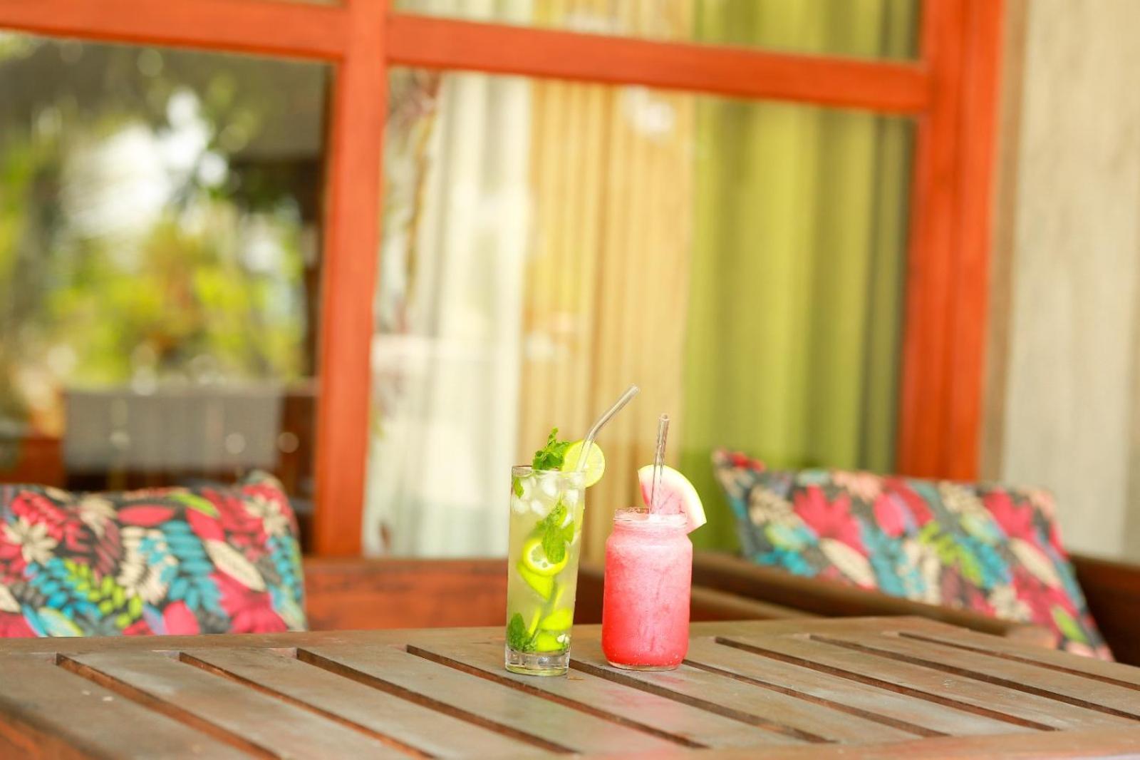 Relax Beach Resort Уелигама Екстериор снимка